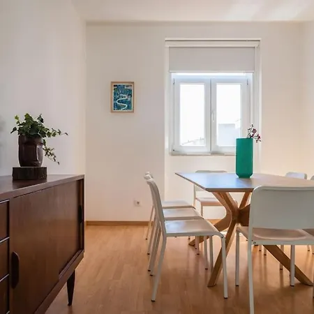 Dom Quichotte House Вилла Порту
